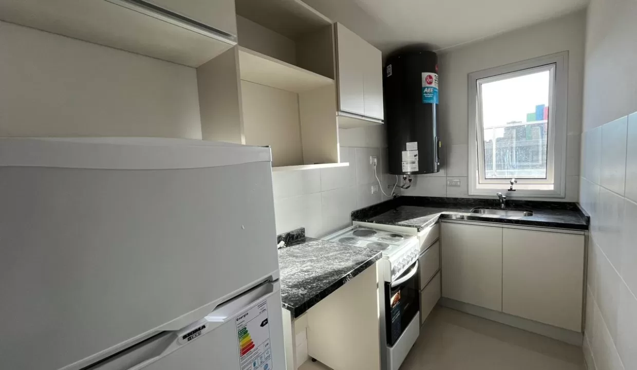 f21d6832-84a2-4c00-83f9-fe74e992bae4 (1)