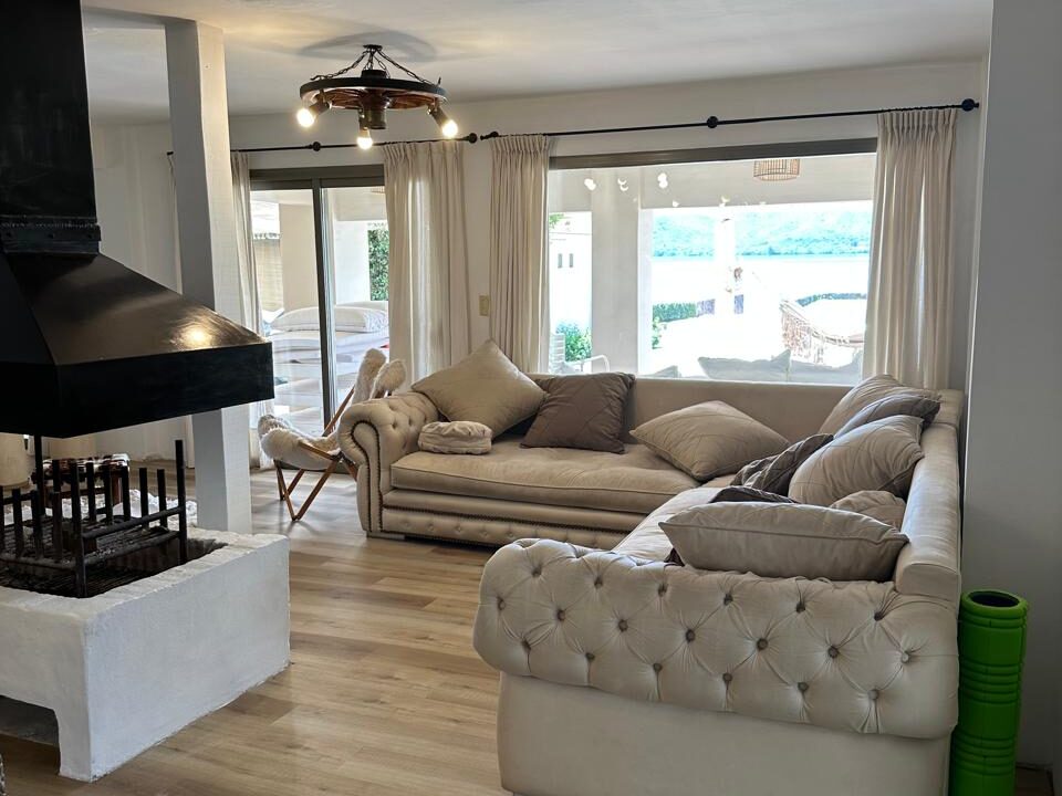 WhatsApp Image 2024-12-10 at 19.05.02