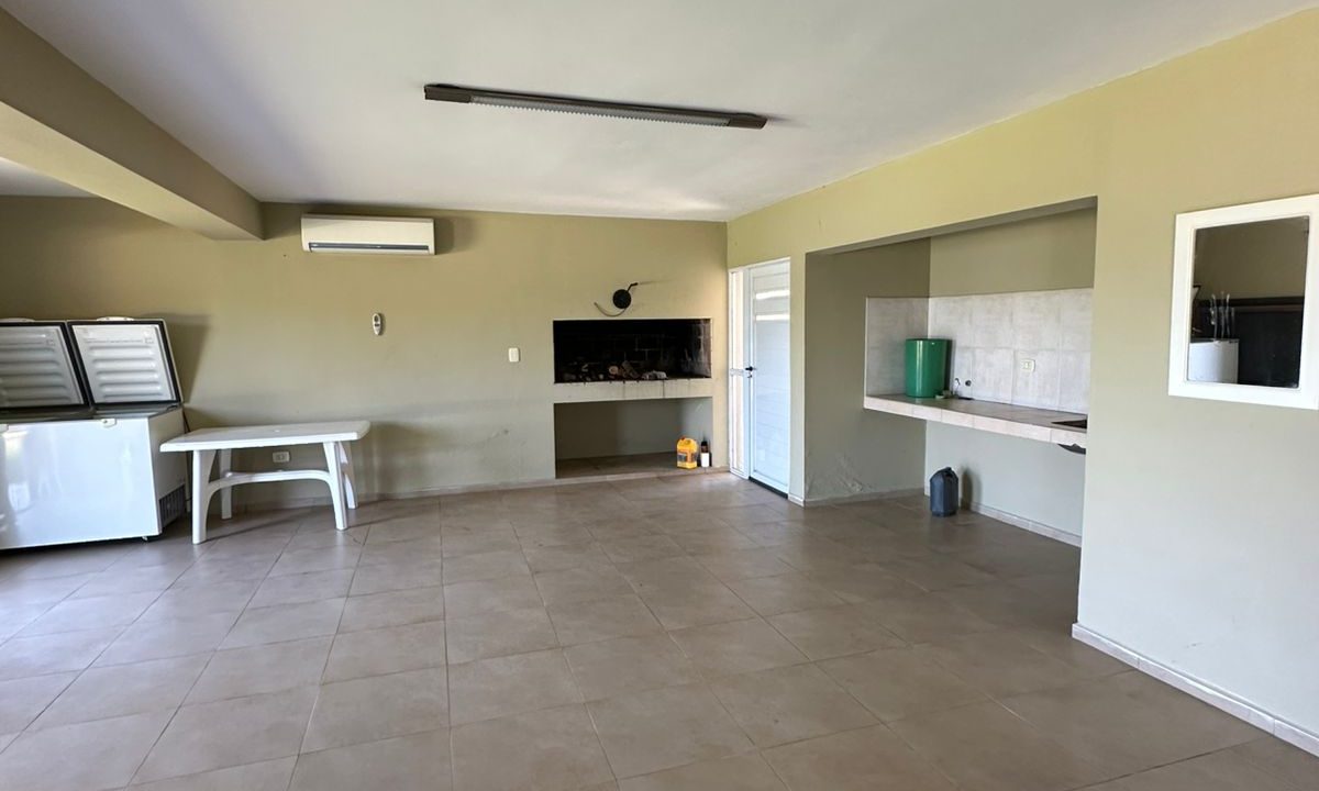 WhatsApp Image 2024-12-13 at 19.43.04 (1)