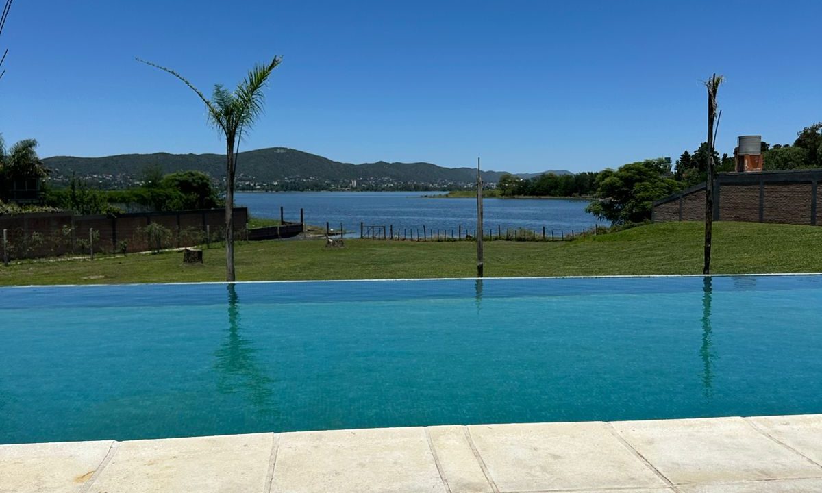 WhatsApp Image 2024-12-13 at 19.43.05 (1)