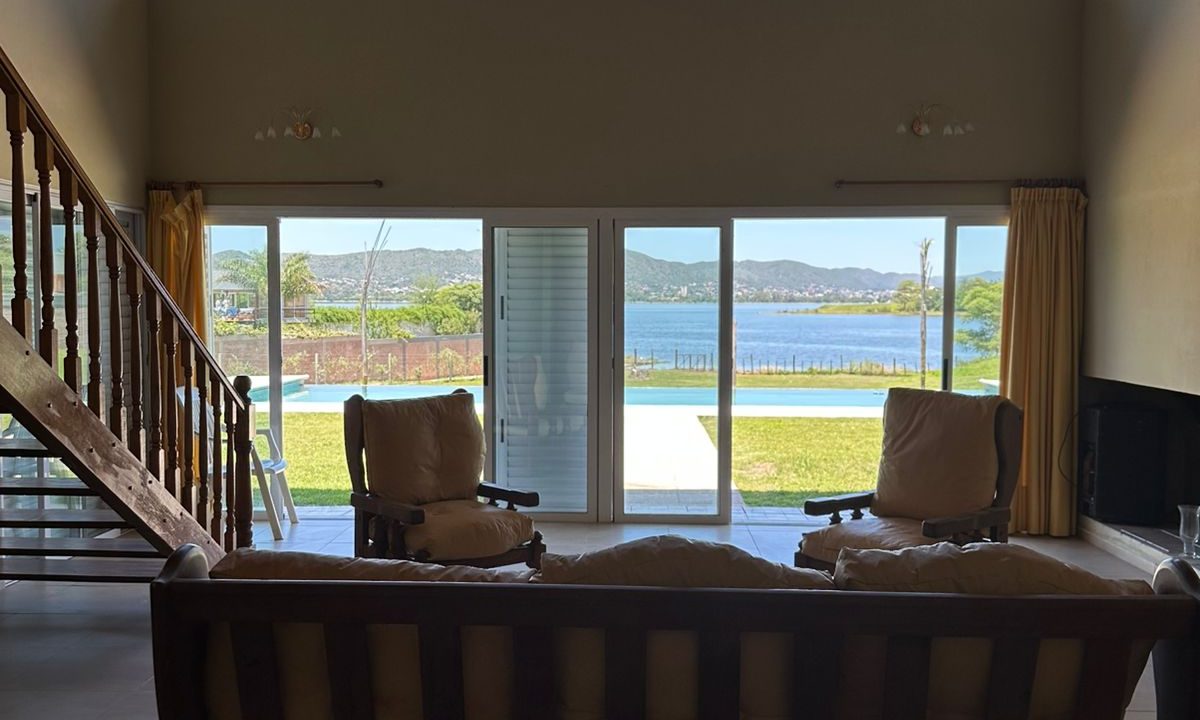 WhatsApp Image 2024-12-13 at 19.43.06 (1)