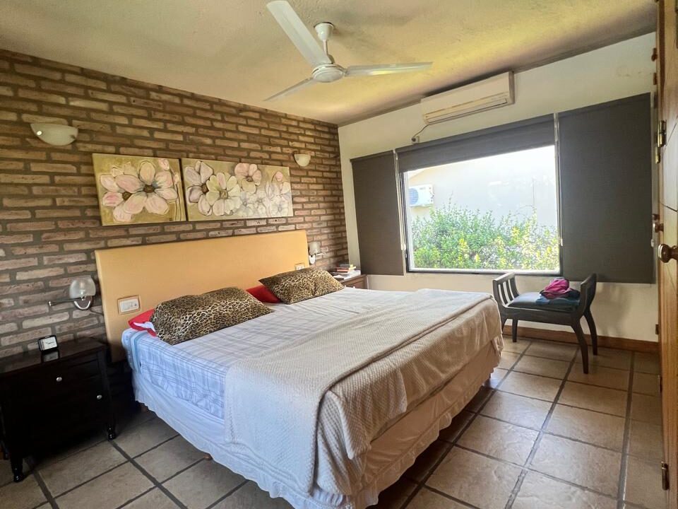 04cbafd8-8602-4468-9e01-2b724d13f5a4