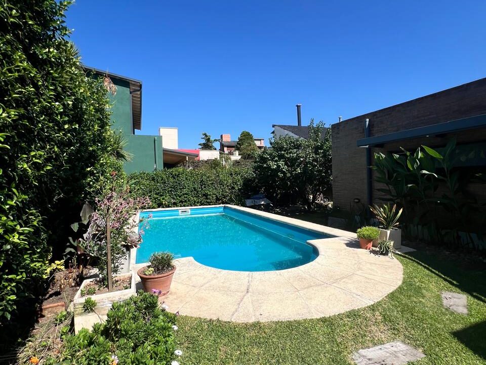 16fe46a0-a58f-48db-94ec-9be4ed8f1e26