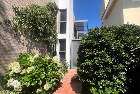 25fe8d8d-55ec-45d7-821c-429eb4e4e5a1