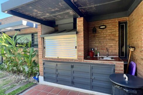 51a774e9-6404-4da6-a87a-97e28eb7c49e