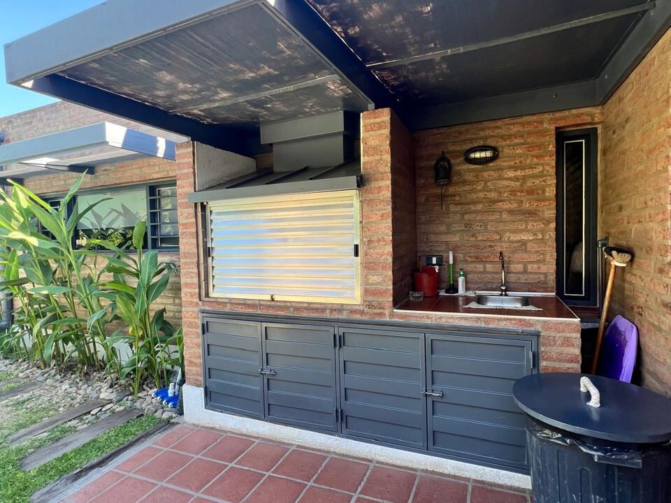 51a774e9-6404-4da6-a87a-97e28eb7c49e