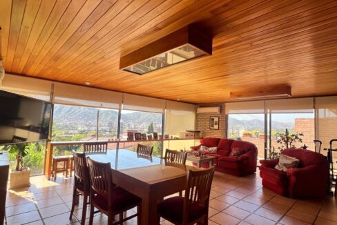 e72a7c1b-5560-4e39-99ec-80854507c3f2