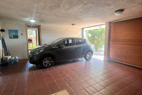 f5d9fc18-2605-44f9-8706-eade2258aff3