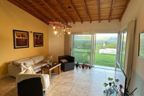 3b52dfb4-561c-4347-b1c9-8dfe988823b9