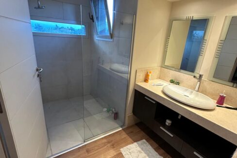 937b2475-ec1c-45b4-8e3f-68724451cc49