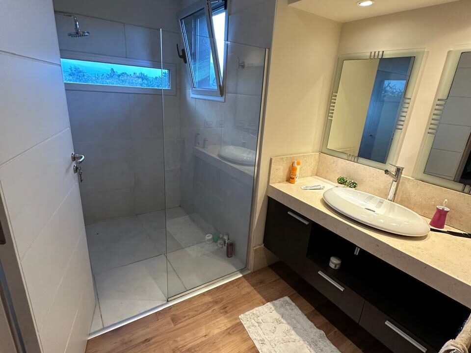 937b2475-ec1c-45b4-8e3f-68724451cc49