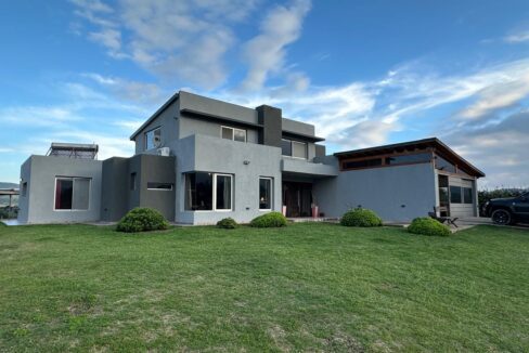 98607c0d-1a42-4bb9-a6d2-c394bc2c8374