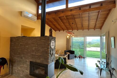 bb6c0530-327f-448c-bfc3-25965e1d820c