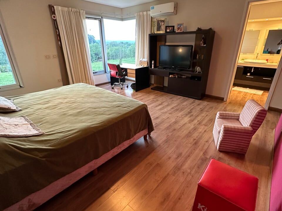 f88603f8-644b-4acb-a558-564d8619ddf1