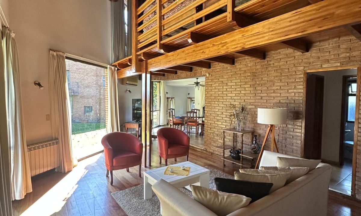 WhatsApp Image 2025-05-10 at 09.21.35 (2)