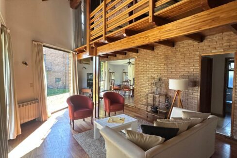 WhatsApp Image 2025-05-10 at 09.21.35 (2)