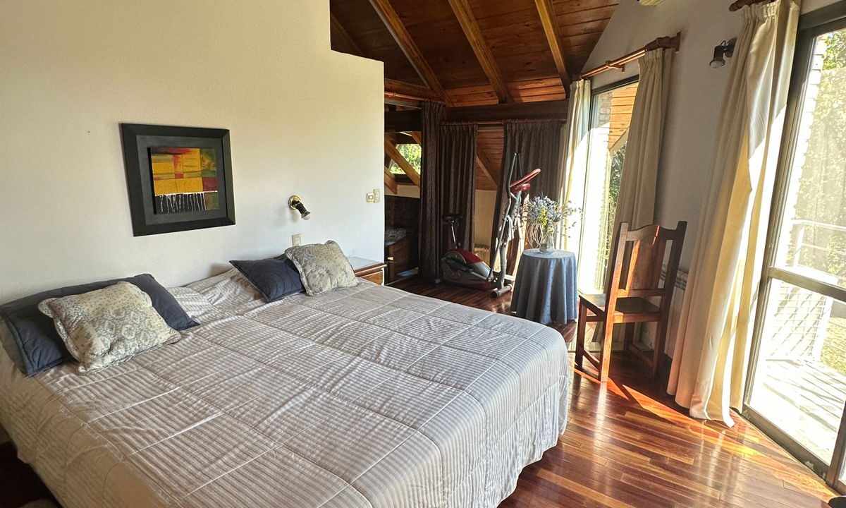 WhatsApp Image 2025-05-10 at 09.22.16