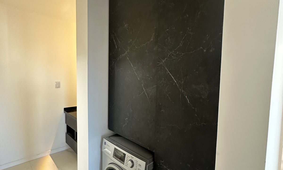 WhatsApp Image 2025-06-05 at 18.27.06