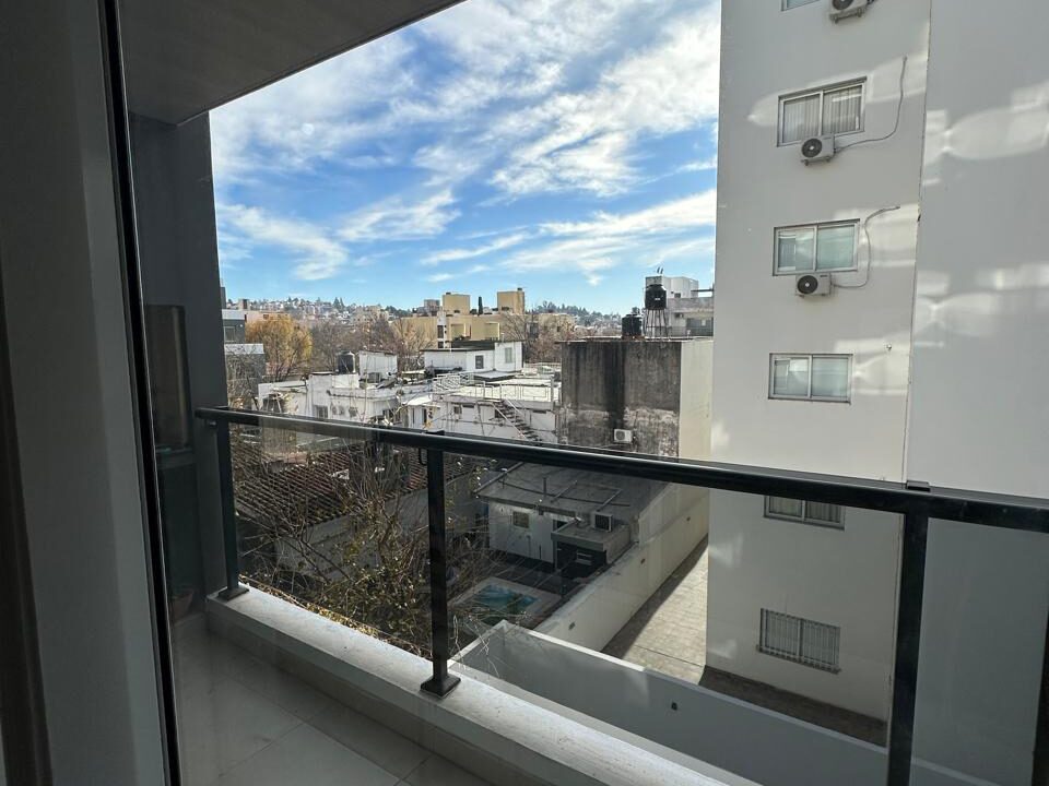 ed77ee38-e0d0-43de-98f7-ce9c81cf52bc