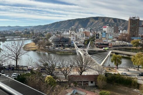 f94b5e7f-603c-4b56-b813-47bccf72eeda