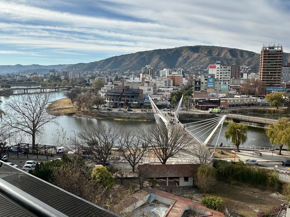 f94b5e7f-603c-4b56-b813-47bccf72eeda