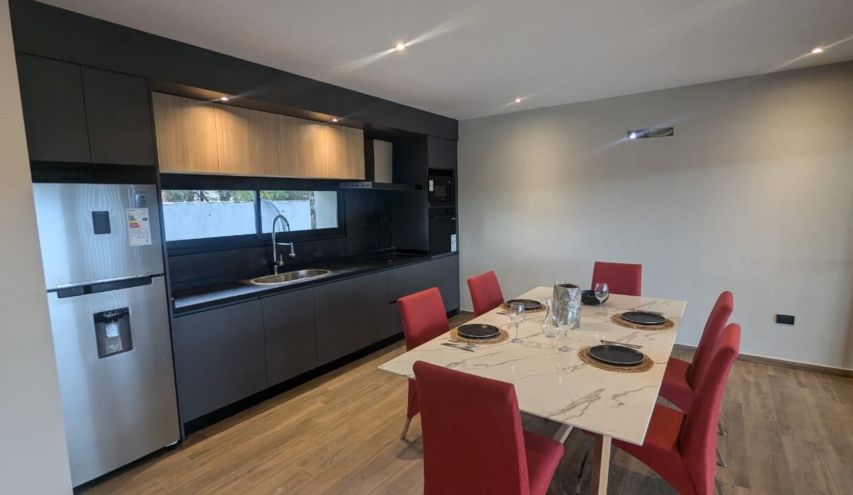 03bb3600-8b19-48f9-ba6e-378756c6c949