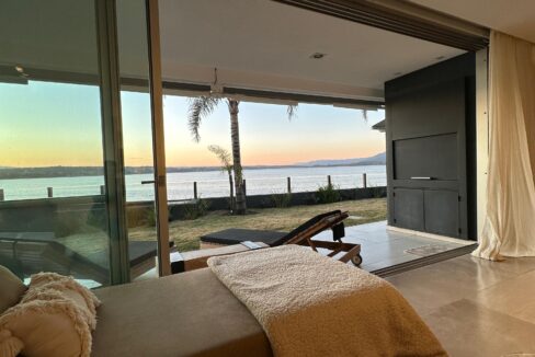 6c538a8e-8845-4649-893e-d97081613f5b