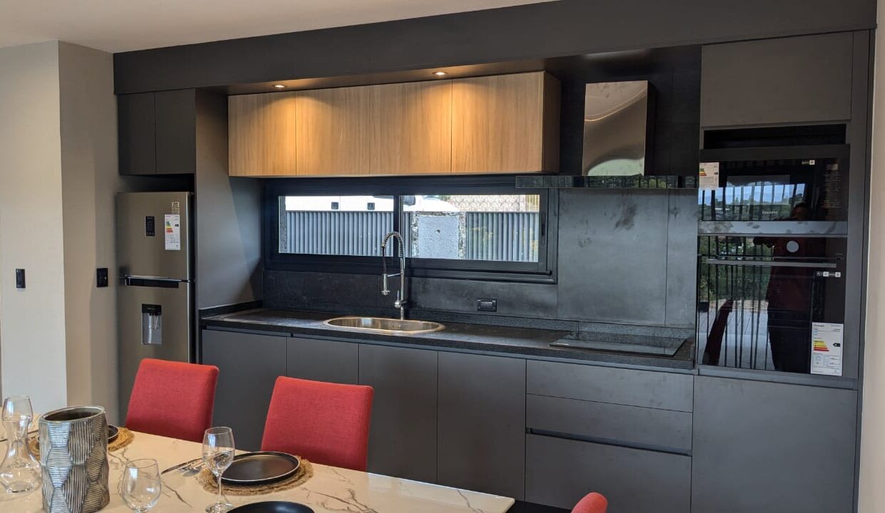 976f7e50-475a-4888-8b88-8e8c43922ed1