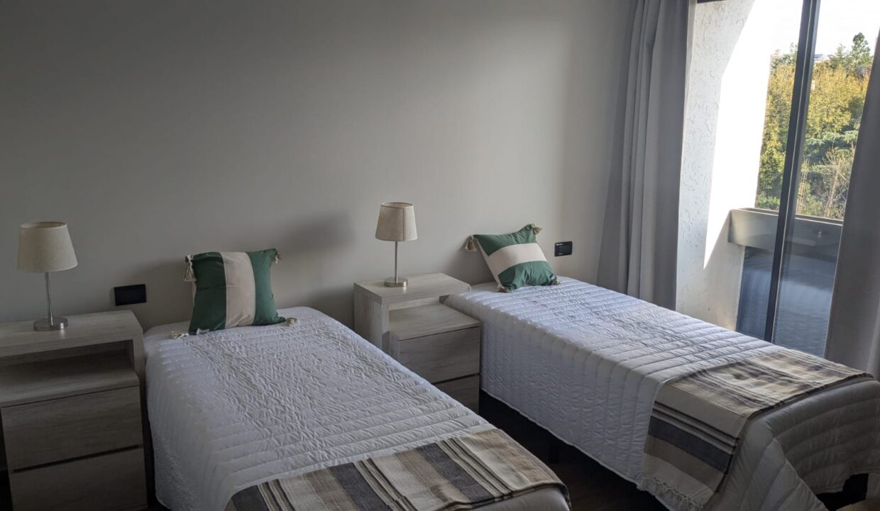 aefcb3e3-cfeb-49e0-b90d-16e2b2edb654