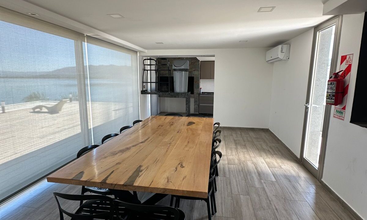 b4c0b127-99dd-48c5-8df6-97eacc15bfaa