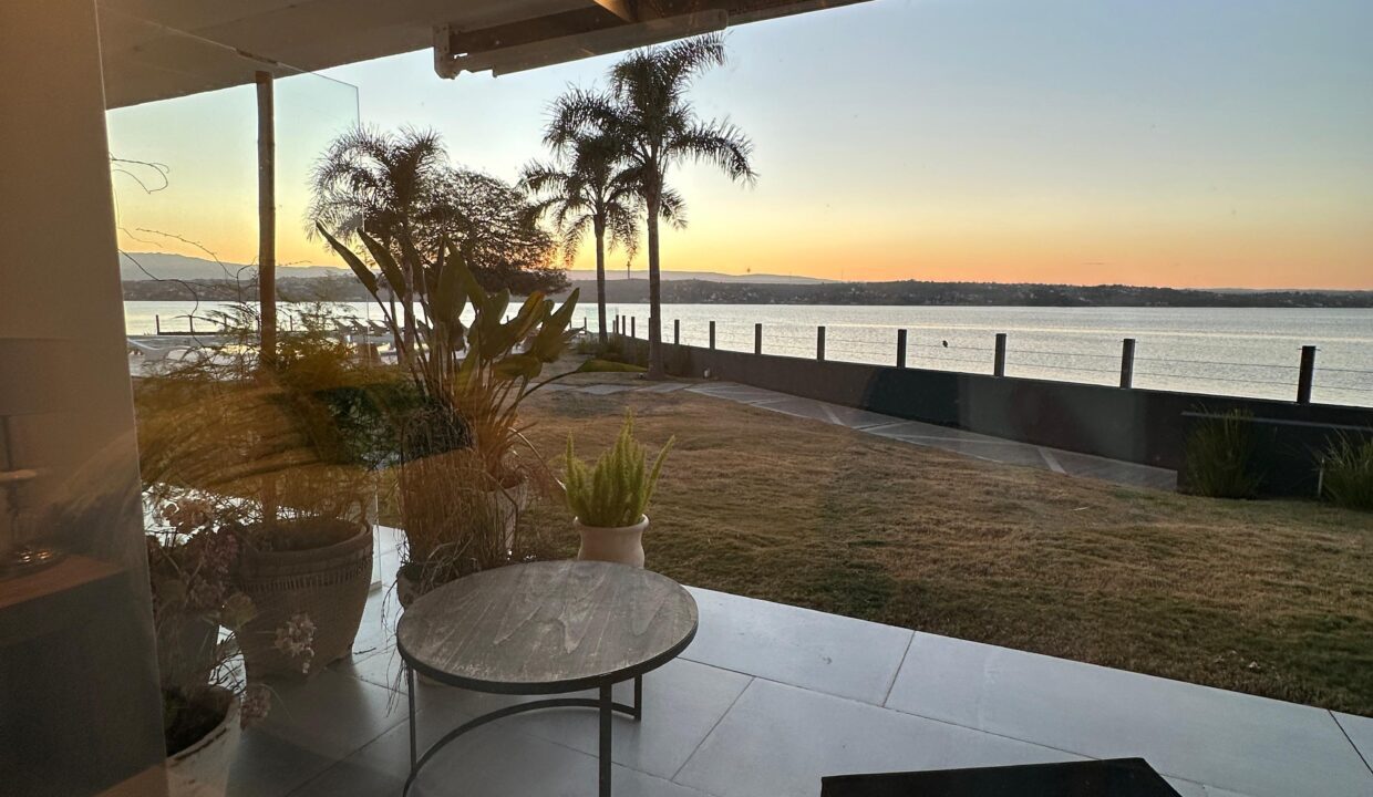 c281badd-2374-45b8-8608-a7665392d0f4