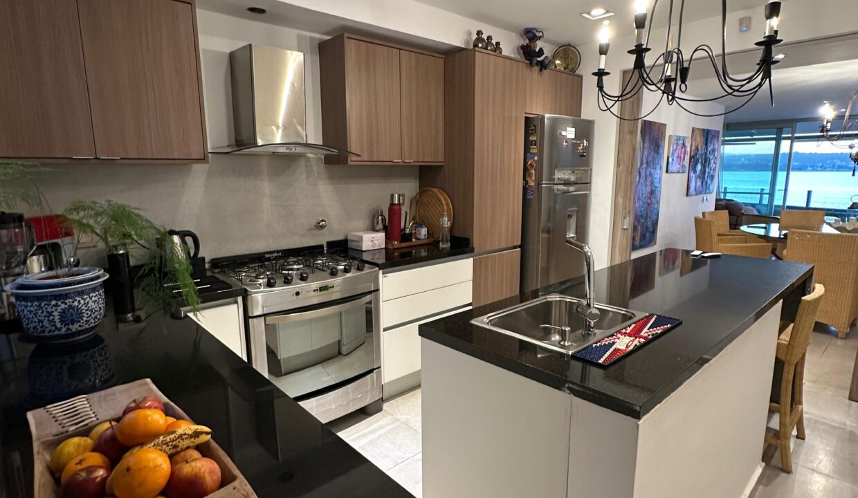 ce9dff2b-2340-4532-b75b-5f920c1eb45e