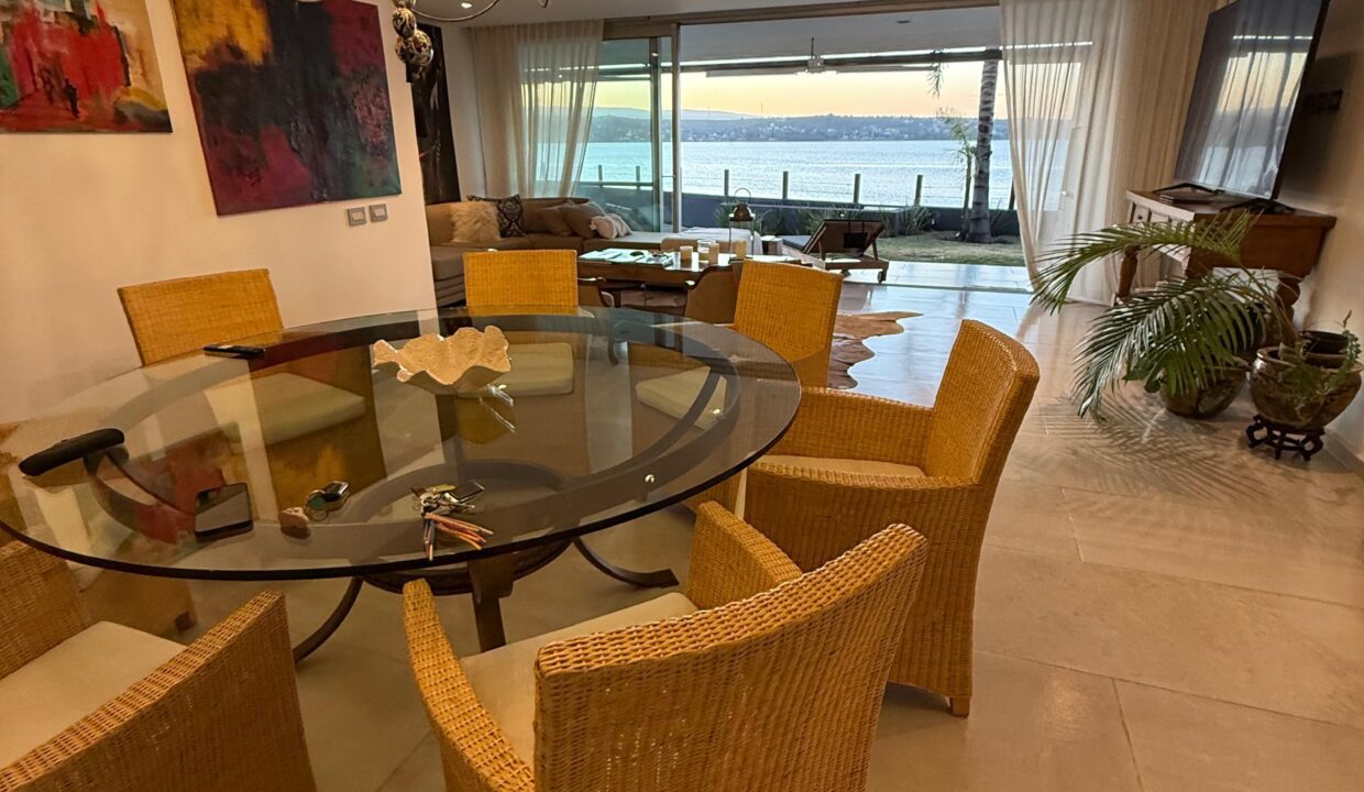 d5cd28d0-0d3d-496b-a19c-86f6b467498a