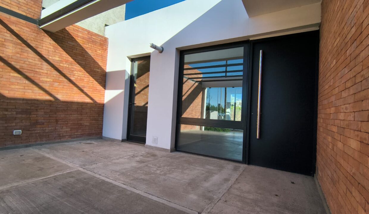 9005ddc3-7045-40b2-9846-49f58a1dc45c