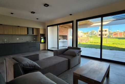 90d0e116-5f25-48e8-baf9-20759feb13b6