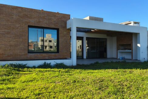 c14b799d-2196-4297-8df1-260fd7358d7f