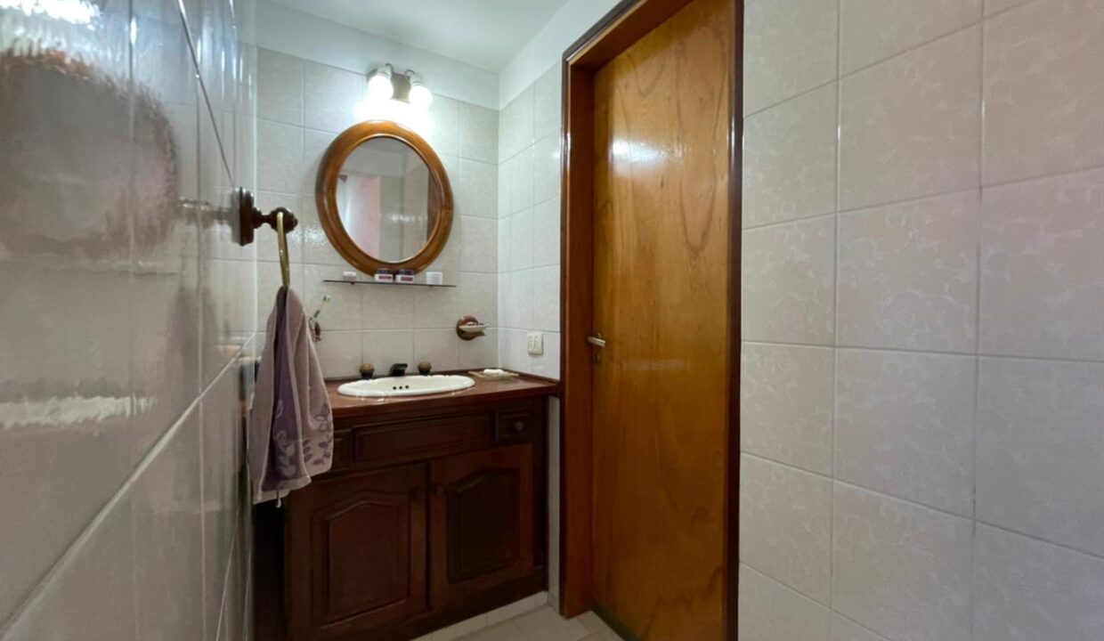 aad50243-576f-40fc-9086-86057ff28351