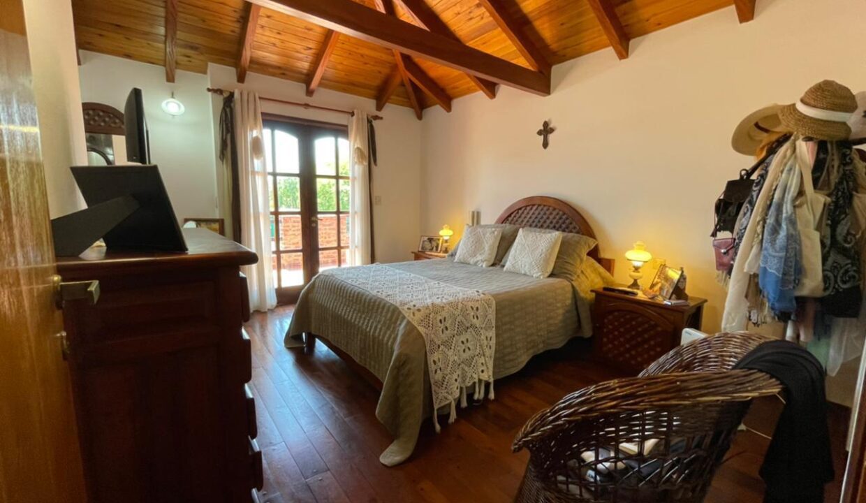 ce38da63-06ee-4f86-b9eb-39c69b3b7e99