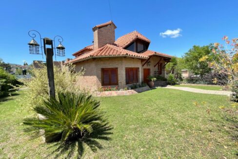 ff67d5a5-96bf-4016-baf9-98387549f4ba