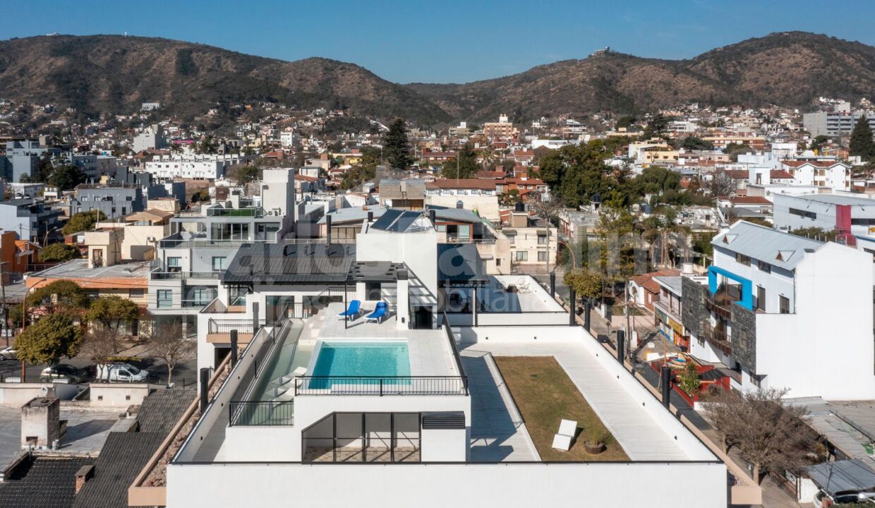 24256426-b806-41b9-8892-6a3bb280d3bc