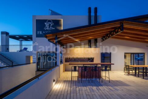 6ffeeef9-3726-4049-9943-a2e6af7ef05c