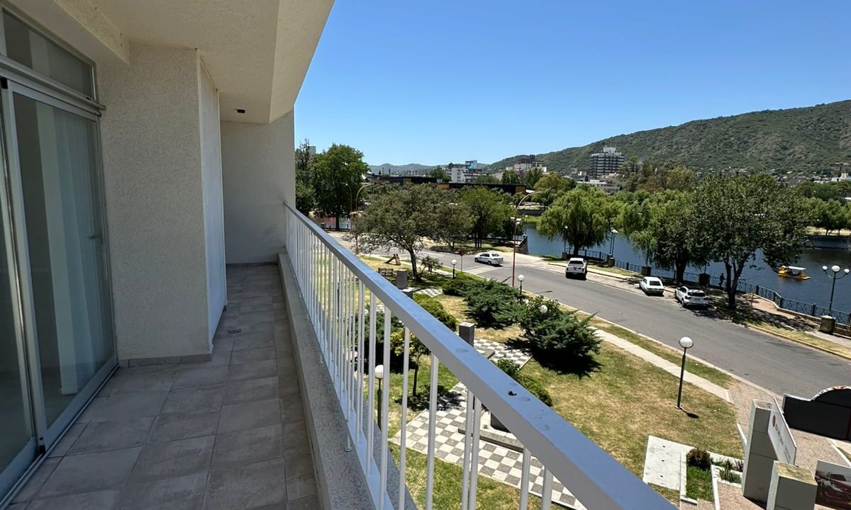 100a4cf4-bd88-4cd9-9d2f-70eb86f320bc