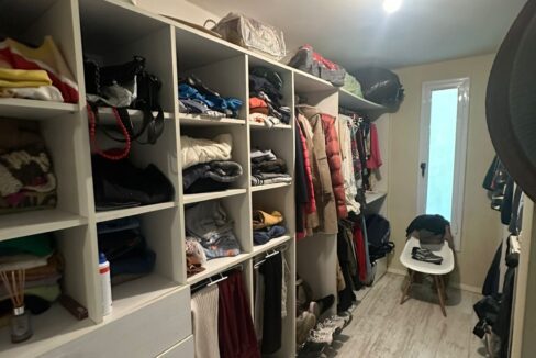 3b67ad71-979f-4b93-87ac-00def63ab55d