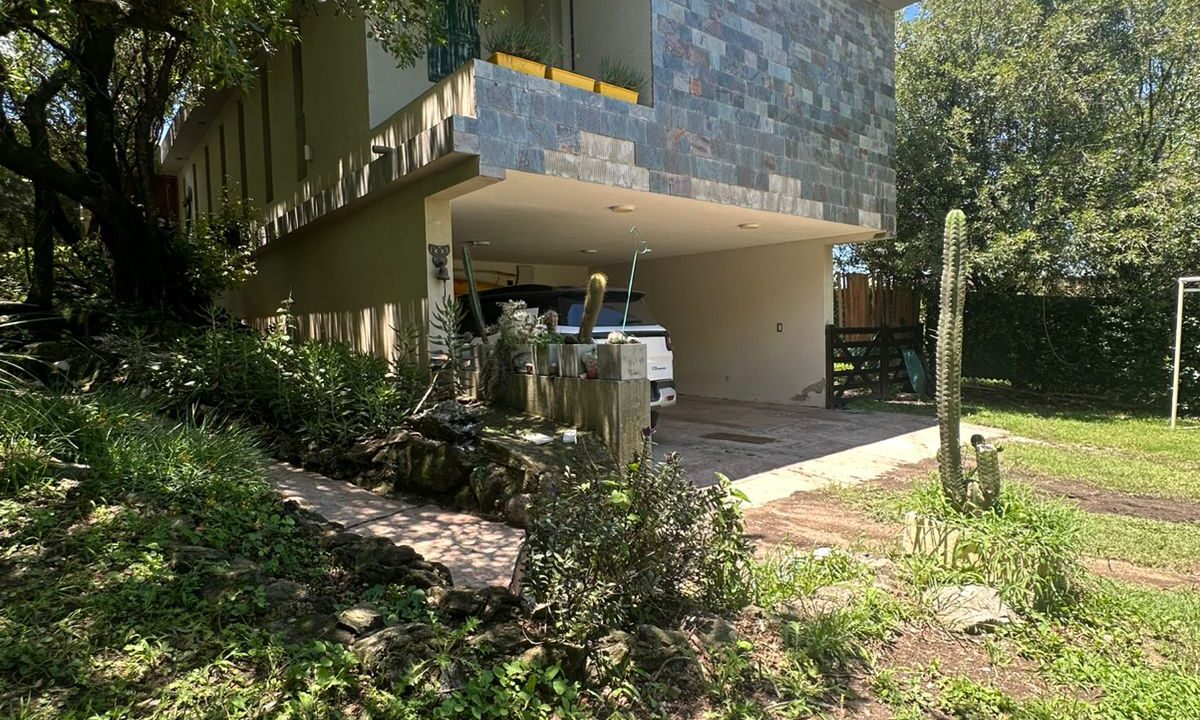 94bf7e17-f18a-4fdc-bdf2-d734808c10e4