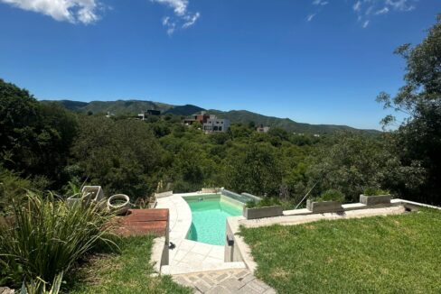 ac36e630-411a-42f8-911a-3fa2cadeac27