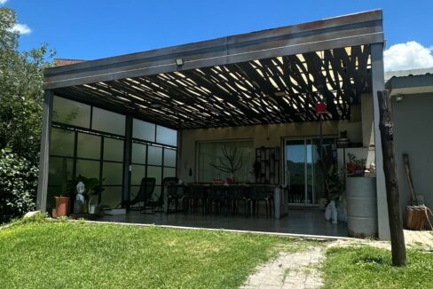 b1ba30d4-0ab1-4f65-88cd-3939d99664be