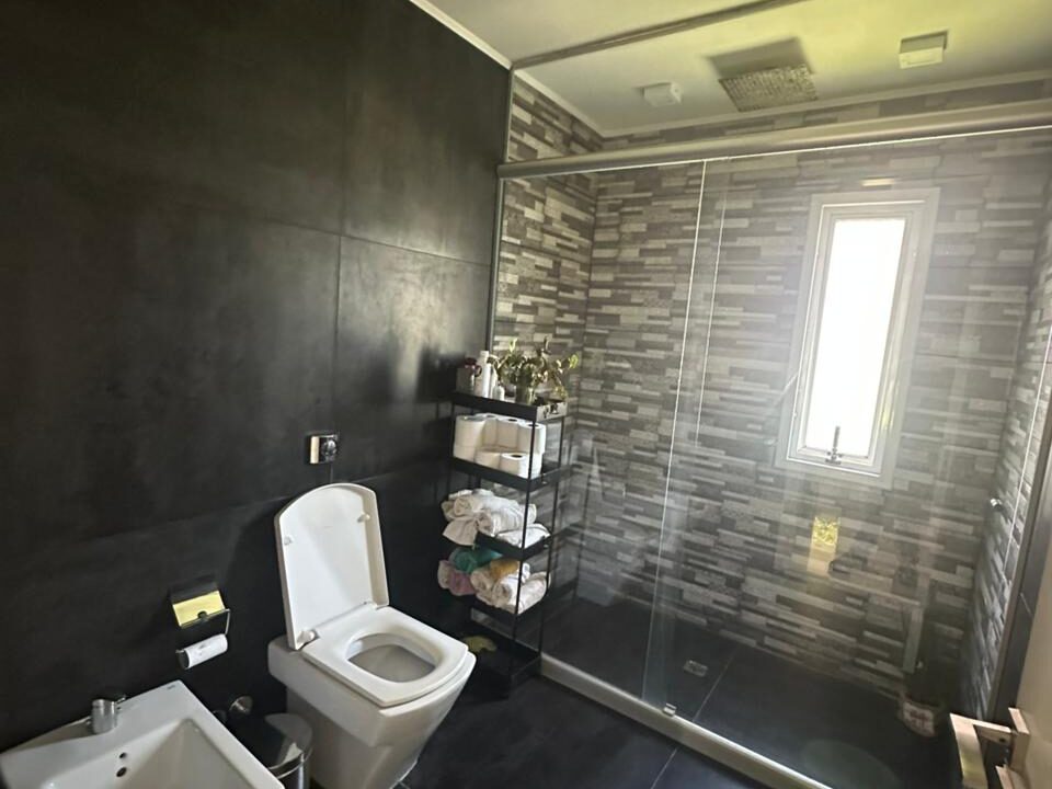 c6b9a86b-208c-4a96-b744-b38a61aca9b5