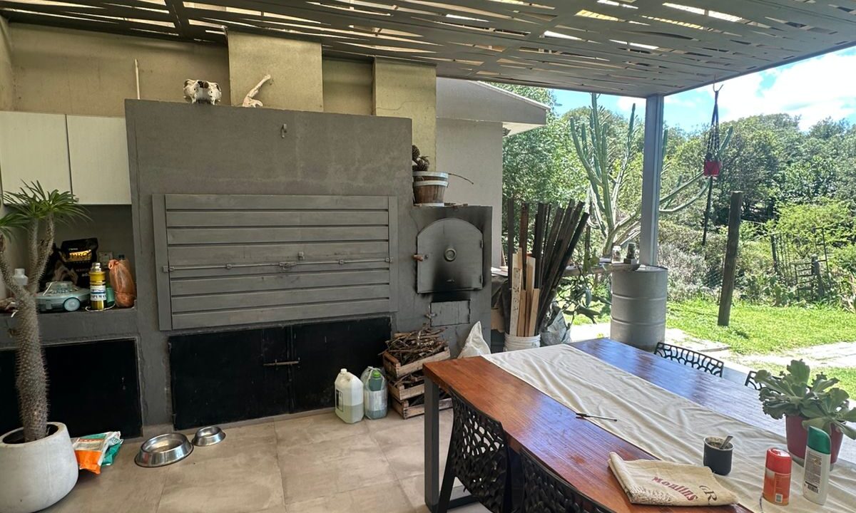 dfb38de4-7ef4-4fae-ae42-045ed192b3e8