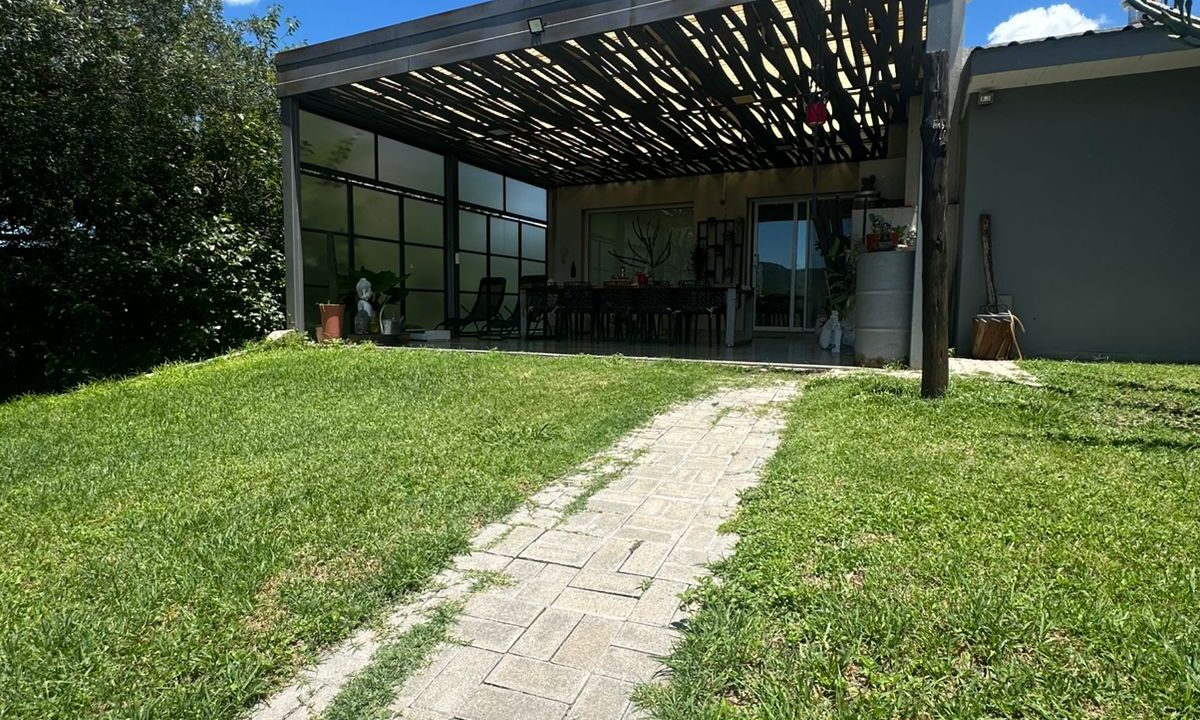 e9c392e7-14f5-4ea7-ba9f-f521da92009f