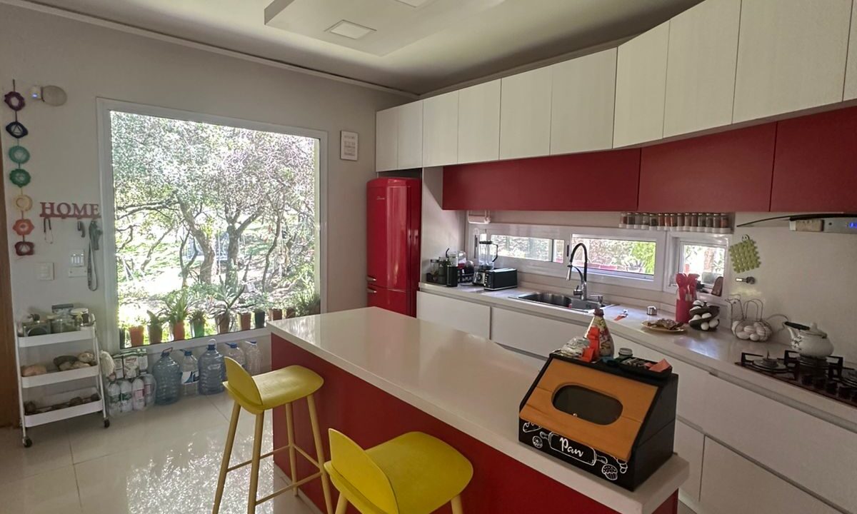 eaa53f38-c5ba-4e90-8129-f5b99cc4ba04